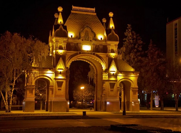 Триумфальная арка в Краснодаре